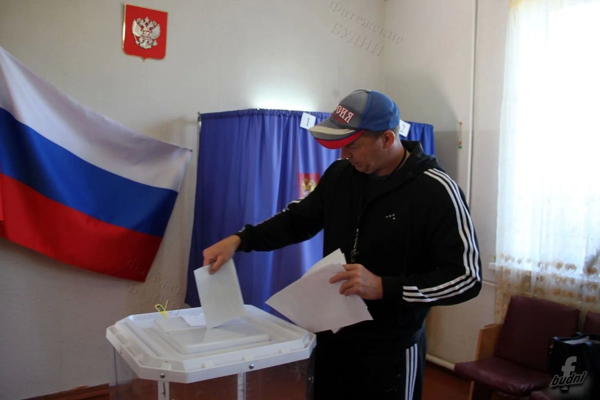 На избирательном участке в Миленино активно голосовали работники образования, РЭС, газовой службы На избирательном участке в Миленино активно голосовали работники образования, РЭС, газовой службы