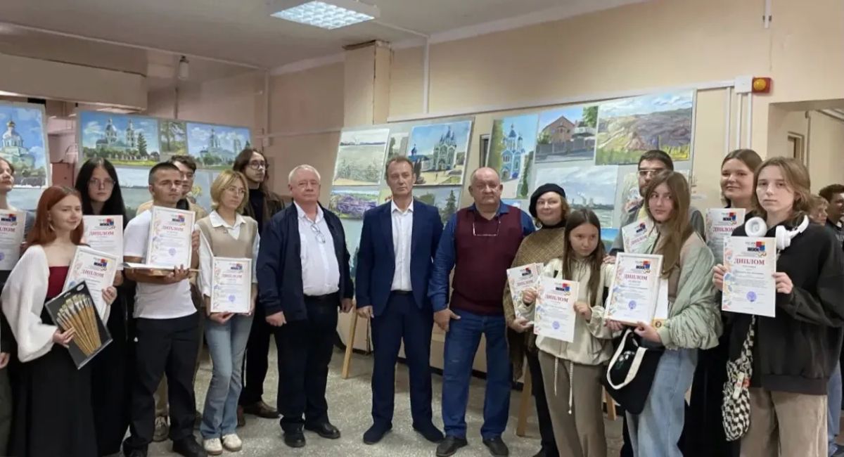 Выставка работ участников XX Международного конкурса-пленэра открылась в Железногорском художественном колледже имени А.А. Дейнеки Выставка работ участников XX Международного конкурса-пленэра открылась в Железногорском художественном колледже имени А.А. Дейнеки
