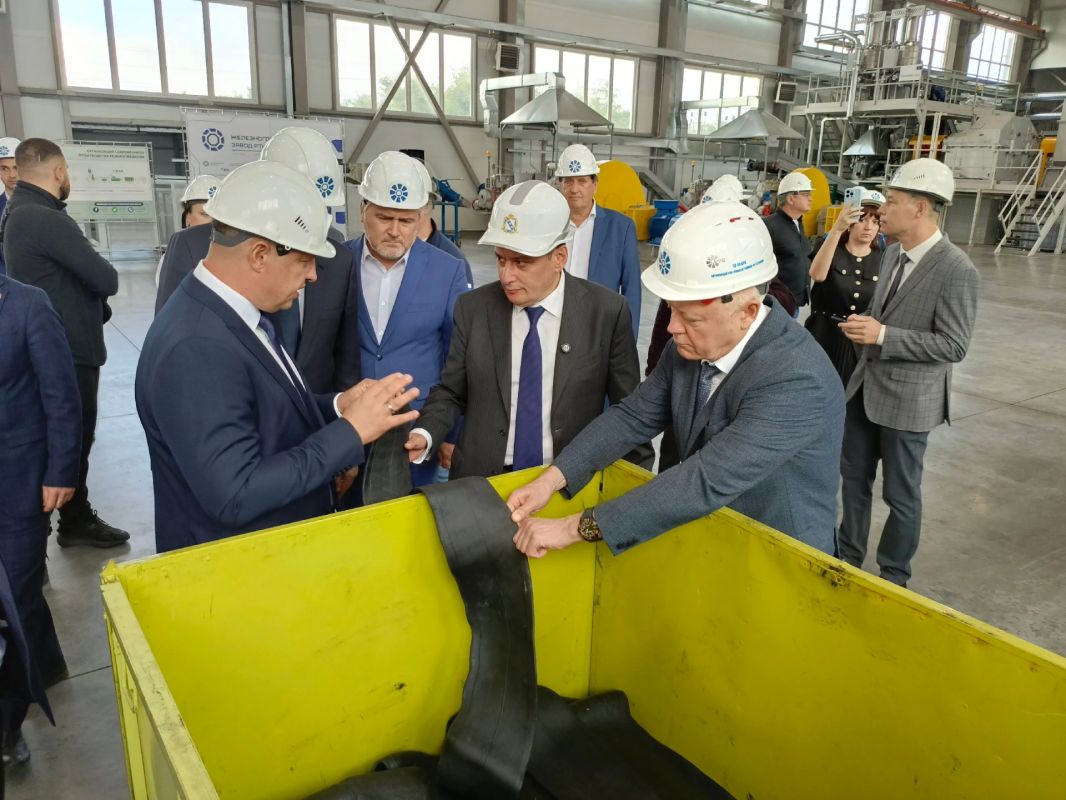 В Железногорске открыли новое предприятие по производству резиновой смеси и крошки из переработанных автомобильных шин В Железногорске открыли новое предприятие по производству резиновой смеси и крошки из переработанных автомобильных шин