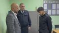 В отделении полиции встретился с Леонидом — молодым парнем, который вчера сломал камеру «Безопасный город» в переходе на остановке «Рокоссовского»
