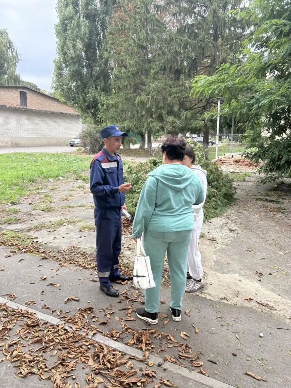 Проверка пожарного водоснабжения и профилактический рейд в Фатежском районе Проверка пожарного водоснабжения и профилактический рейд в Фатежском районе