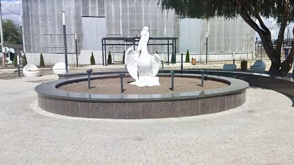 В Курске завершили благоустройство сквера «Пеликан» В Курске завершили благоустройство сквера «Пеликан»