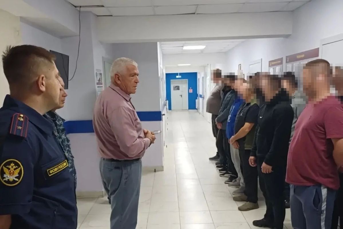 Владимир Фирсов проверил готовность исправительного центра при ИК-3 к выборам Владимир Фирсов проверил готовность исправительного центра при ИК-3 к выборам