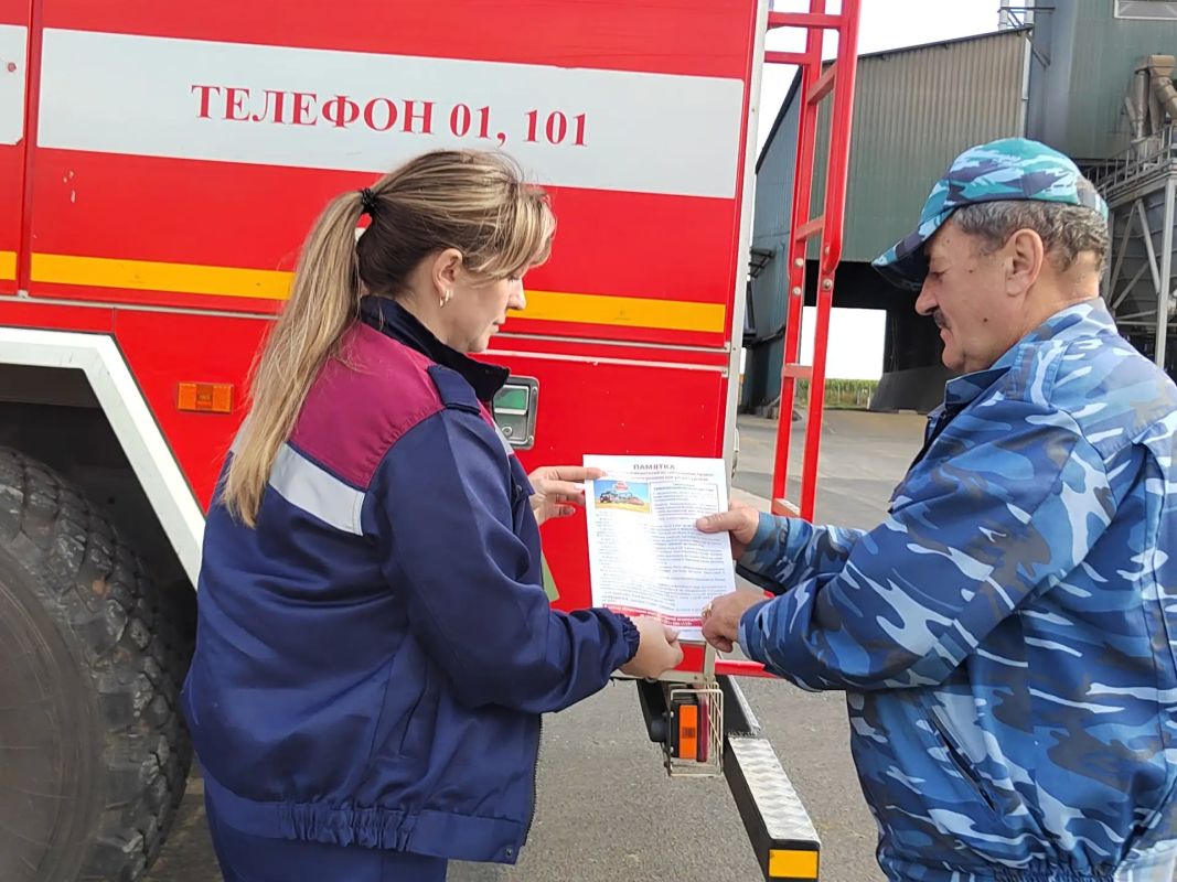 Проведение осенней проверки противопожарного водоснабжения в Солнцевском и Дмитриевском районах Проведение осенней проверки противопожарного водоснабжения в Солнцевском и Дмитриевском районах