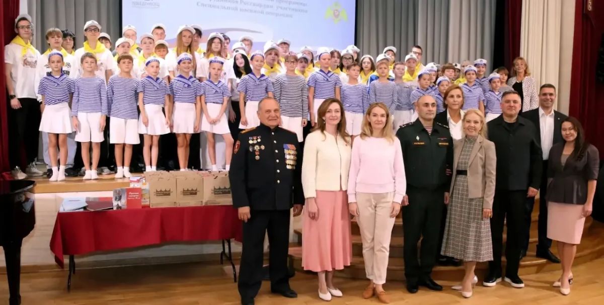 Две группы курских школьников побывали в Калининграде и Волгограде Две группы курских школьников побывали в Калининграде и Волгограде