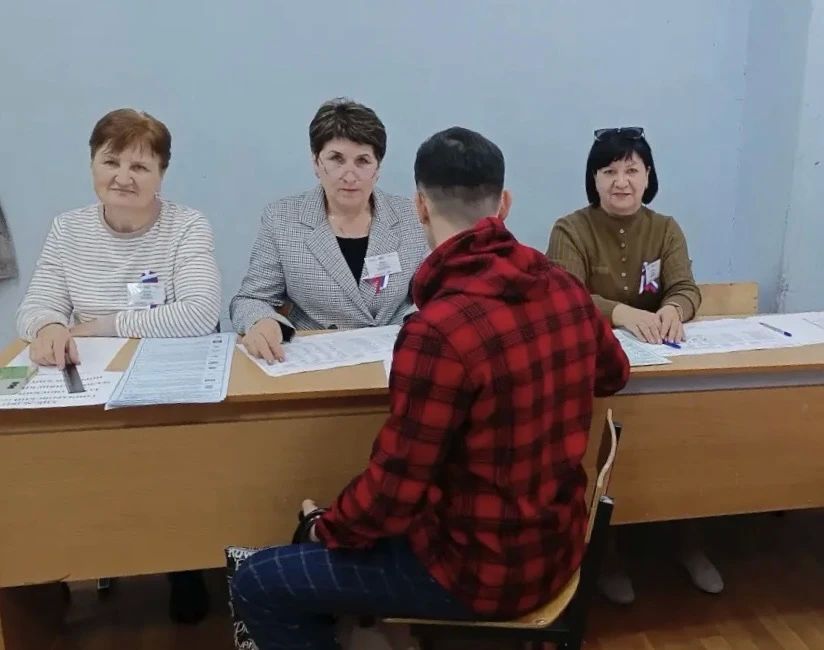 Алексей Спиридонов: В Курской области стартовали основные дни голосования Алексей Спиридонов: В Курской области стартовали основные дни голосования