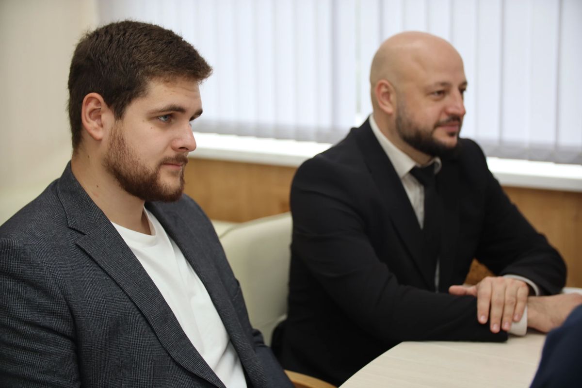 В Курскую область прибыли иностранные наблюдатели пяти стран В Курскую область прибыли иностранные наблюдатели пяти стран