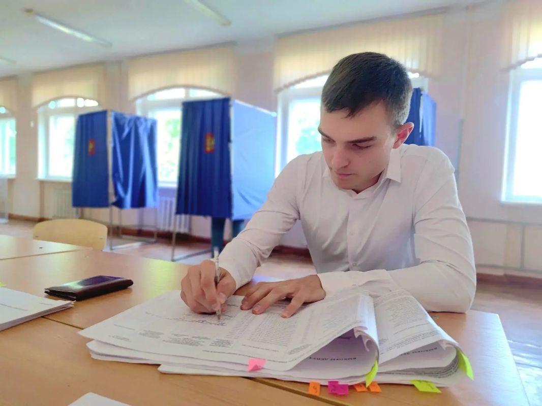 В разгаре второй день основного периода голосования на выборах депутатов Государственной и Курской областной Дум В разгаре второй день основного периода голосования на выборах депутатов Государственной и Курской областной Дум