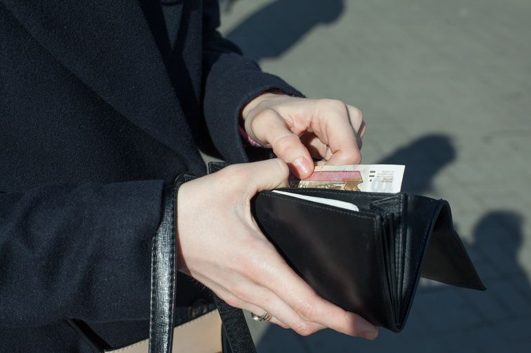 Пенсионные права под угрозой: как зарплата в конверте влияет на стаж