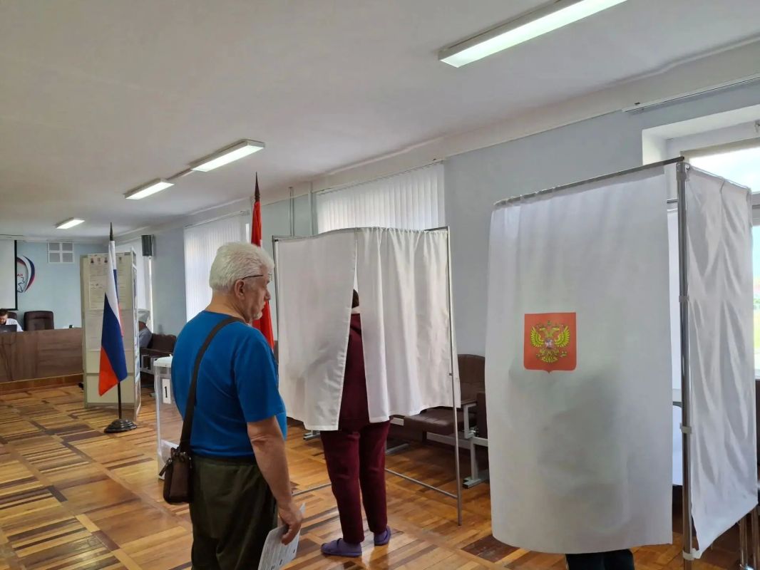Голосуют даже в больнице.. Сегодня, 20 сентября, проходит заключительный день голосования на выборах депутатов Государственной Думы РФ и Курской областной Думы Голосуют даже в больнице.. Сегодня, 20 сентября, проходит заключительный день голосования на выборах депутатов Государственной Думы РФ и Курской областной Думы