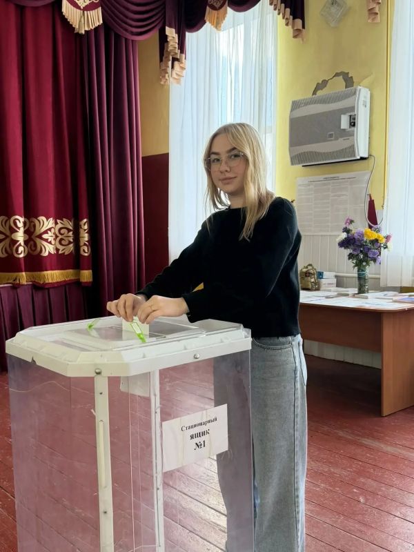 Особенно приятно видеть на избирательных участках активную молодёжь Особенно приятно видеть на избирательных участках активную молодёжь