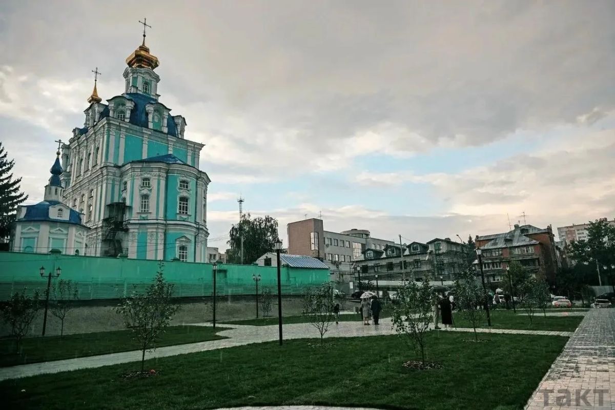 В Курске открыт новый сквер "Серафимовский сад"
