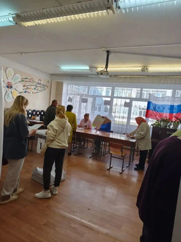 Голосование продолжается. По состоянию на 18-00 воскресенья, 20 сентября 2026 года, в Железногорске явка избирателей на выборах депутатов Государственной Думы и Курской областной Думы составляет 48,72% Голосование продолжается. По состоянию на 18-00 воскресенья, 20 сентября 2026 года, в Железногорске явка избирателей на выборах депутатов Государственной Думы и Курской областной Думы составляет 48,72%