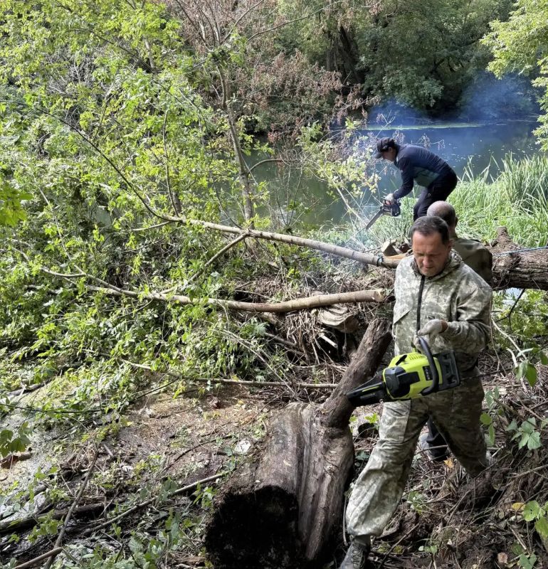 На реке Сейм прошла акция «Вода России» На реке Сейм прошла акция «Вода России»