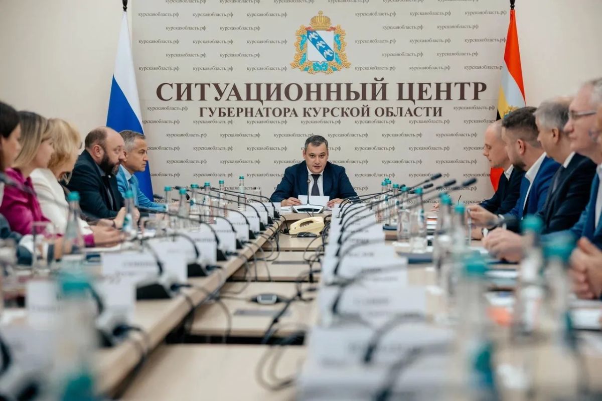 Сегодня состоялось заседание Правительства Курской области под руководством губернатора Курской области Александра Евсеевича Хинштейна