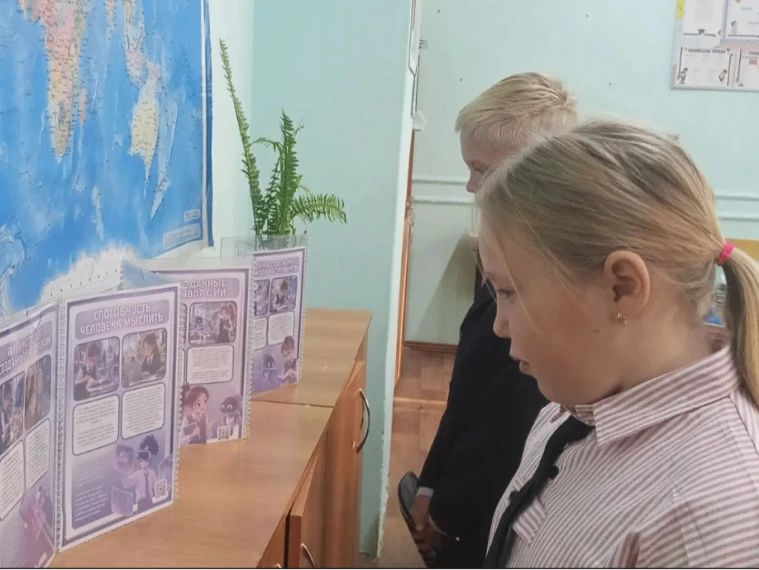 Новая учебная неделя 21 сентября 2026 года в Лицее №3 началась традиционно с торжественного выноса флага и исполнения гимна Российской Федерации Новая учебная неделя 21 сентября 2026 года в Лицее №3 началась традиционно с торжественного выноса флага и исполнения гимна Российской Федерации