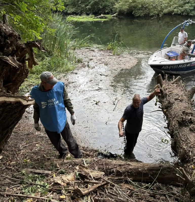 На реке Сейм прошла акция «Вода России» На реке Сейм прошла акция «Вода России»