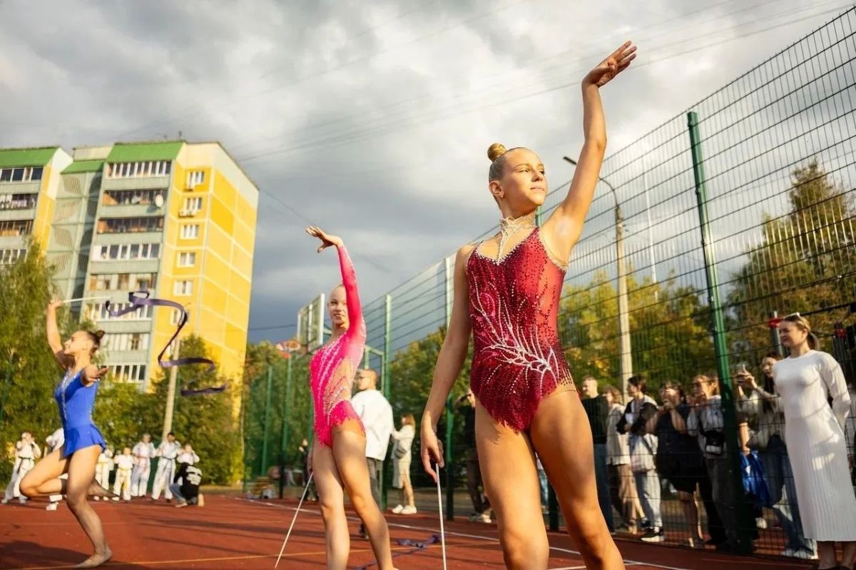 ОБНОВИЛИ СПОРТИВНУЮ ПЛОЩАДКУ ОБНОВИЛИ СПОРТИВНУЮ ПЛОЩАДКУ