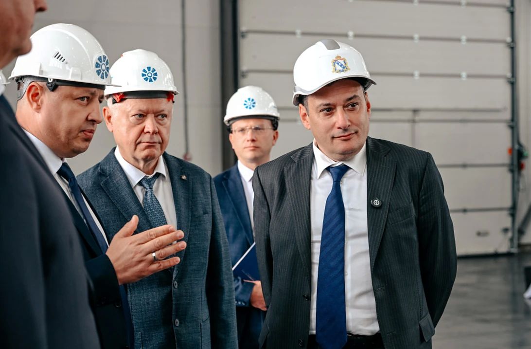 Новое производство в Железногорске запустил глава региона Александр Хинштейн Новое производство в Железногорске запустил глава региона Александр Хинштейн