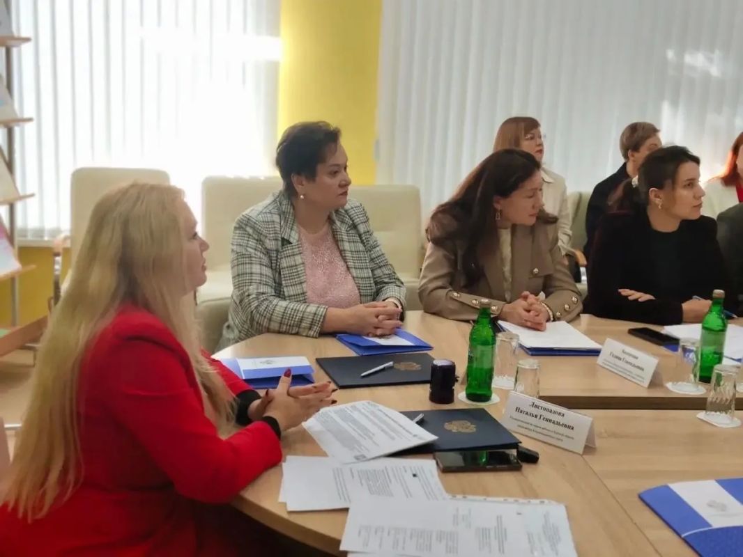 Министр социального обеспечения, материнства и детства Курской области Татьяна Сукновалова приняла участие в торжественном открытии Курского регионального отделения Общероссийской общественной государственной организации... Министр социального обеспечения, материнства и детства Курской области Татьяна Сукновалова приняла участие в торжественном открытии Курского регионального отделения Общероссийской общественной государственной организации...