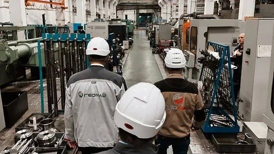 Объем инвестиций в модернизацию мощностей и ремонт производственных помещений завода «Геомаш» (входит в машиностроительный холдинг «Кировский завод») в Щиграх Курской области за 2022–2025 годы превысил 295 млн руб