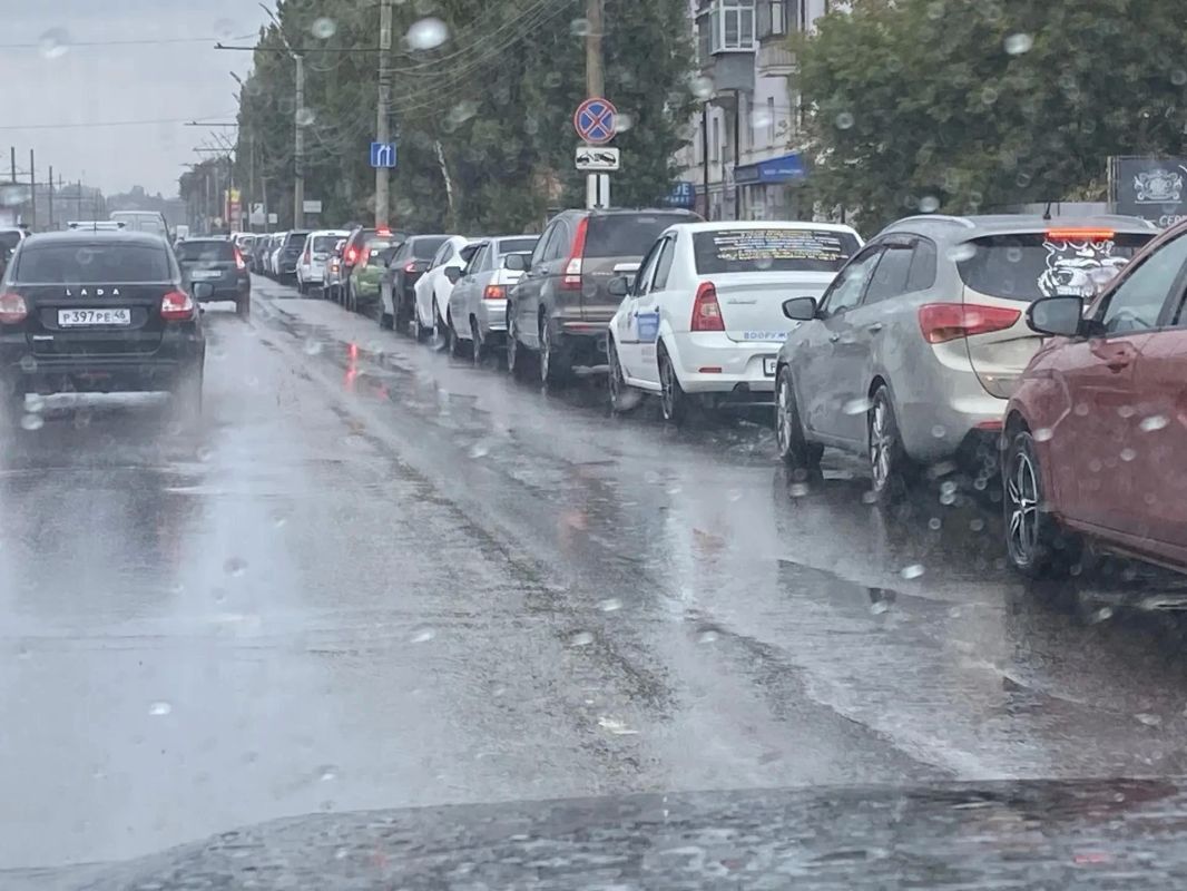 В Курске вновь обострились проблемы с бензином В Курске вновь обострились проблемы с бензином