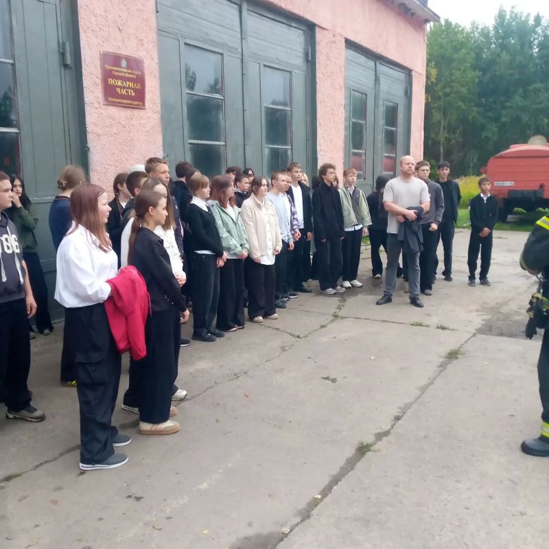 Экскурсия в пожарную часть Железногорского района для школьников