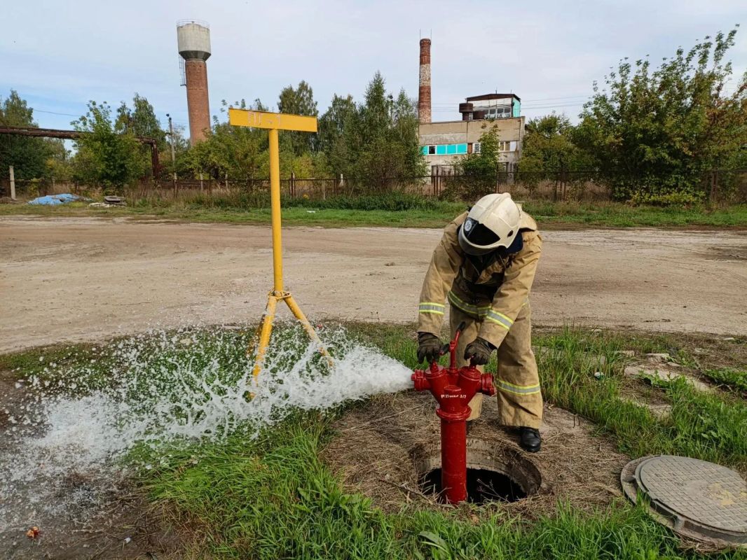 Осенние проверки противопожарного водоснабжения в районах области продолжаются Осенние проверки противопожарного водоснабжения в районах области продолжаются