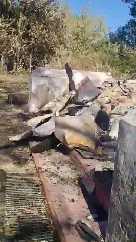 Родион Мирошник: Курский губернатор поделился фотодоказательствами очередного украинского военного преступления - разрушения объекта исторического и культурного наследия Георгиевской церкви в Рыльском районе Родион Мирошник: Курский губернатор поделился фотодоказательствами очередного украинского военного преступления - разрушения объекта исторического и культурного наследия Георгиевской церкви в Рыльском районе