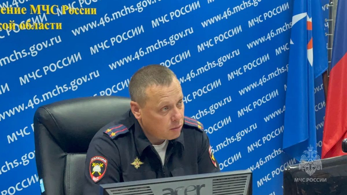 Курским спасателям МЧС России напомнили о правилах дорожного движения Курским спасателям МЧС России напомнили о правилах дорожного движения