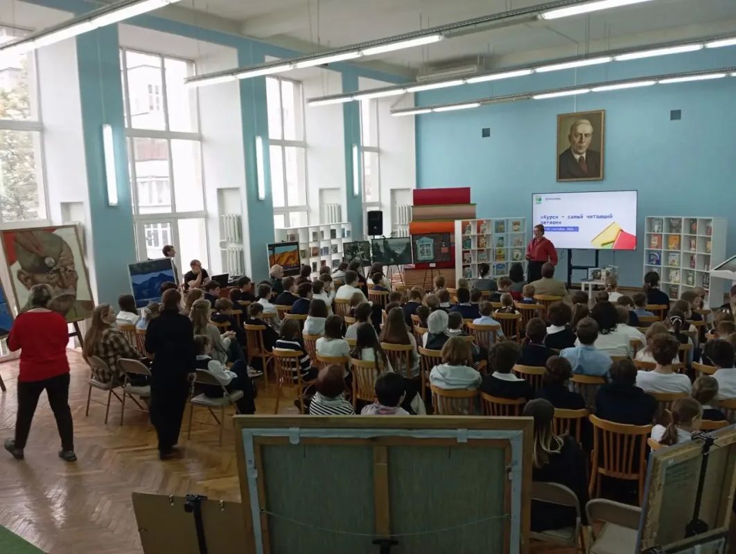В Курск на фестиваль детского чтения прибыли 3 писателя из Москвы В Курск на фестиваль детского чтения прибыли 3 писателя из Москвы