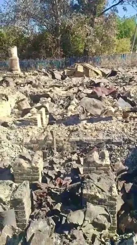 Родион Мирошник: Курский губернатор поделился фотодоказательствами очередного украинского военного преступления - разрушения объекта исторического и культурного наследия Георгиевской церкви в Рыльском районе Родион Мирошник: Курский губернатор поделился фотодоказательствами очередного украинского военного преступления - разрушения объекта исторического и культурного наследия Георгиевской церкви в Рыльском районе