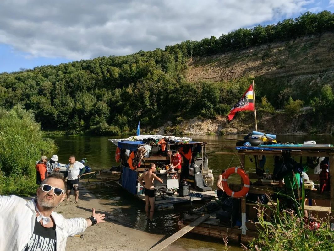 На работу — электрослесарем, в отпуск — капитаном! На работу — электрослесарем, в отпуск — капитаном!