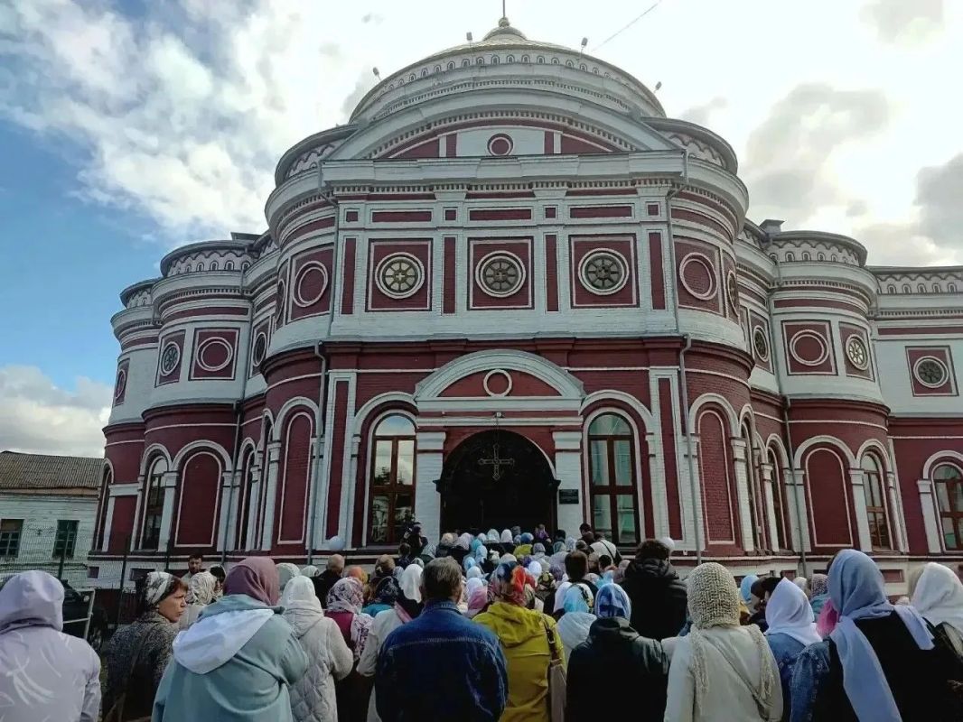 Курскую Коренную икону Божией Матери «Знамение» встретили в Курске