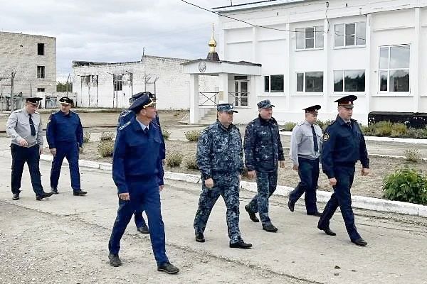 Представители прокуратуры посетили УФИЦ при КП-8 Представители прокуратуры посетили УФИЦ при КП-8