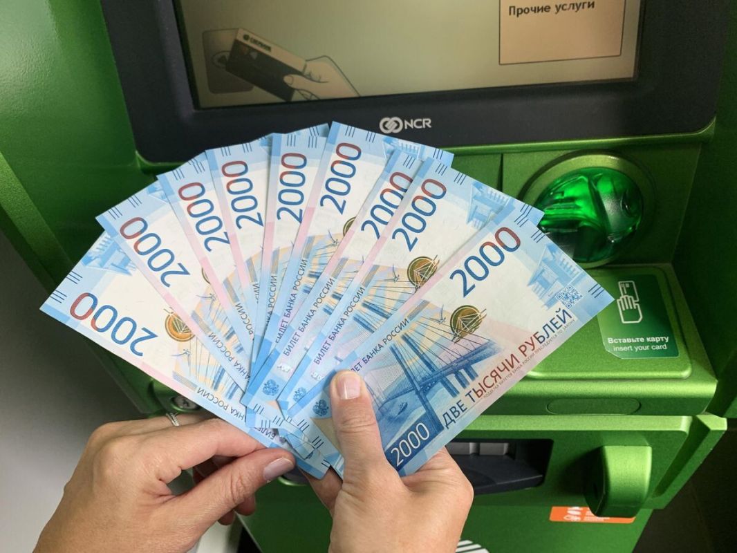 Пенсии работающих россиян увеличились до 24 тысяч рублей