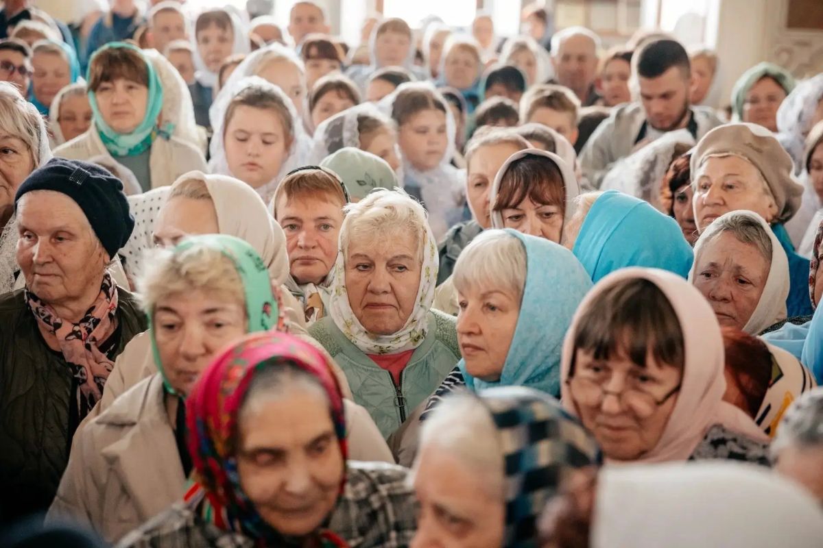 В Курск из летней резиденции в местечке Свобода Золотухинского района вернулась икона Божией Матери «Знамение» Курская Коренная В Курск из летней резиденции в местечке Свобода Золотухинского района вернулась икона Божией Матери «Знамение» Курская Коренная