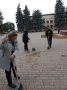 Сотрудники районной администрации вышли на уборку прилегающей территории