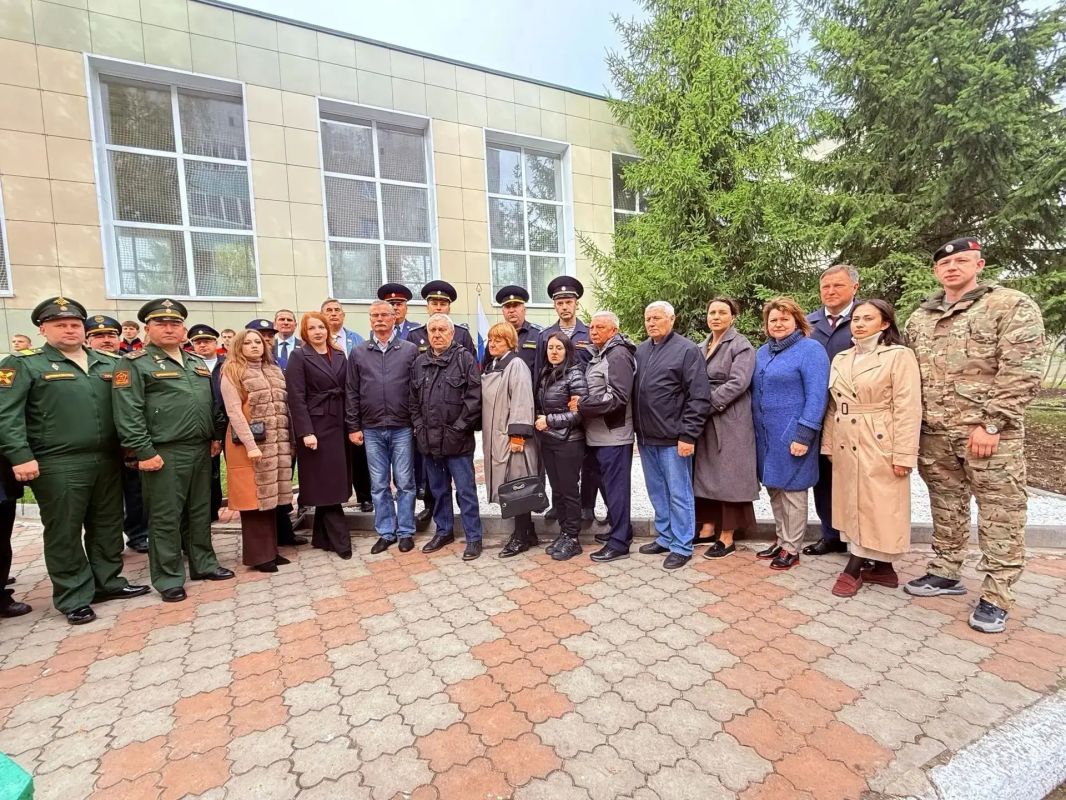 Руководящий состав и сотрудники УФСИН приняли участие в открытии Мемориала в Курском автотехническом колледже Руководящий состав и сотрудники УФСИН приняли участие в открытии Мемориала в Курском автотехническом колледже