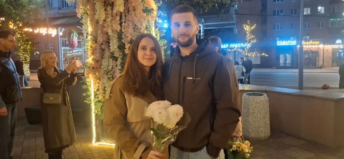 В Курске День города продолжили сами куряне признаниям в любви и ноктюрнами В Курске День города продолжили сами куряне признаниям в любви и ноктюрнами