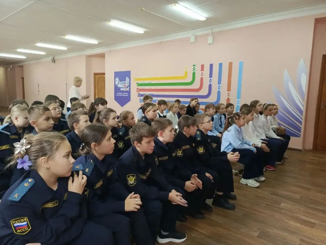 Сотрудники Центра историко-культурного наследия города Курска провели краеведческую встречу «Символы Курского края», посвященную Дню города Курска Сотрудники Центра историко-культурного наследия города Курска провели краеведческую встречу «Символы Курского края», посвященную Дню города Курска