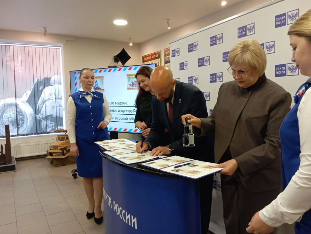 В Курске погасили 4 марки со знаковыми памятниками областного центра В Курске погасили 4 марки со знаковыми памятниками областного центра