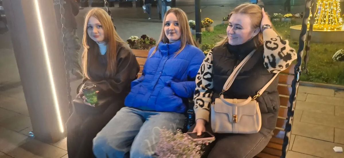 В Курске День города продолжили сами куряне признаниям в любви и ноктюрнами В Курске День города продолжили сами куряне признаниям в любви и ноктюрнами