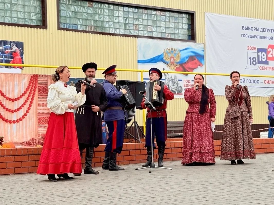 В деревне 1е Цветово Новопоселеновского сельсовета Курского района отметили День села