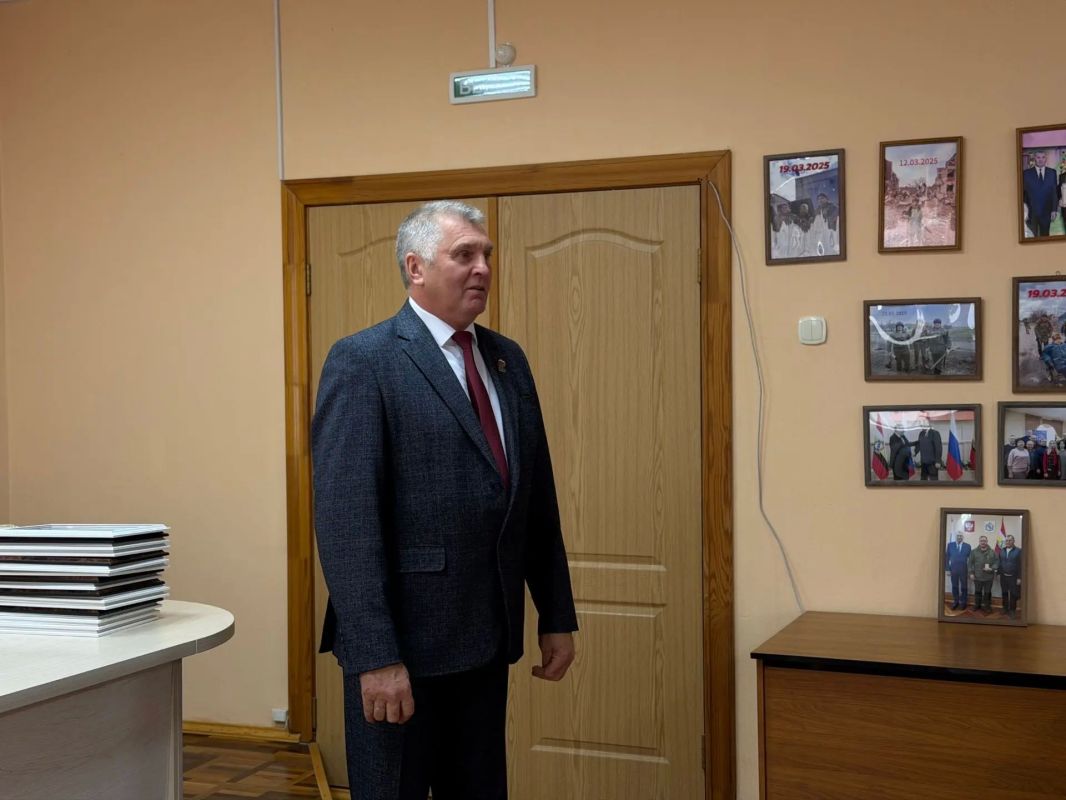 Глава Беловского района Николай Волобуев сложил полномочия