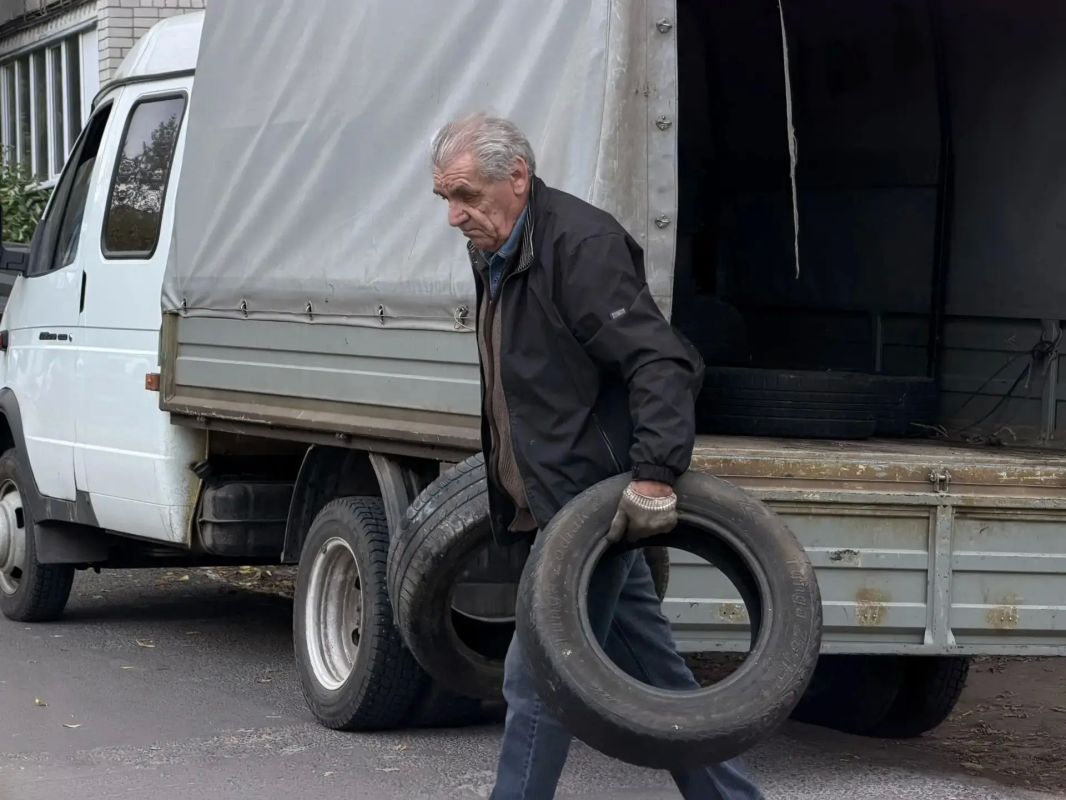 В Курске стартовал бесплатный сбор автомобильных шин В Курске стартовал бесплатный сбор автомобильных шин