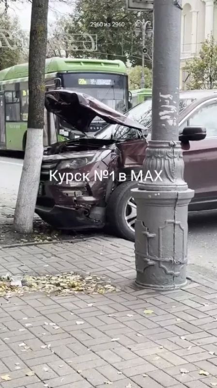 В Курске из-за ДТП частично заблокировано движение по Ленина