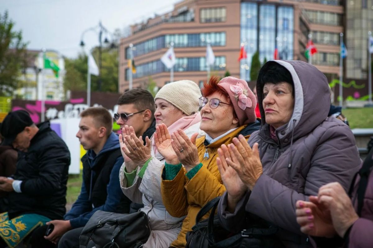 Областной центр в прошлую пятницу отметил свое 994-летие, в рамках которого 24 и 25 сентября прошли яркие и веселые празднества Областной центр в прошлую пятницу отметил свое 994-летие, в рамках которого 24 и 25 сентября прошли яркие и веселые празднества