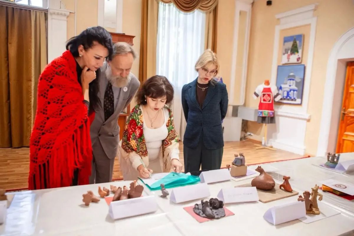 В Курске прошёл XI Межрегиональный детский конкурс глиняной игрушки «Заиграй, моя игрушечка» В Курске прошёл XI Межрегиональный детский конкурс глиняной игрушки «Заиграй, моя игрушечка»