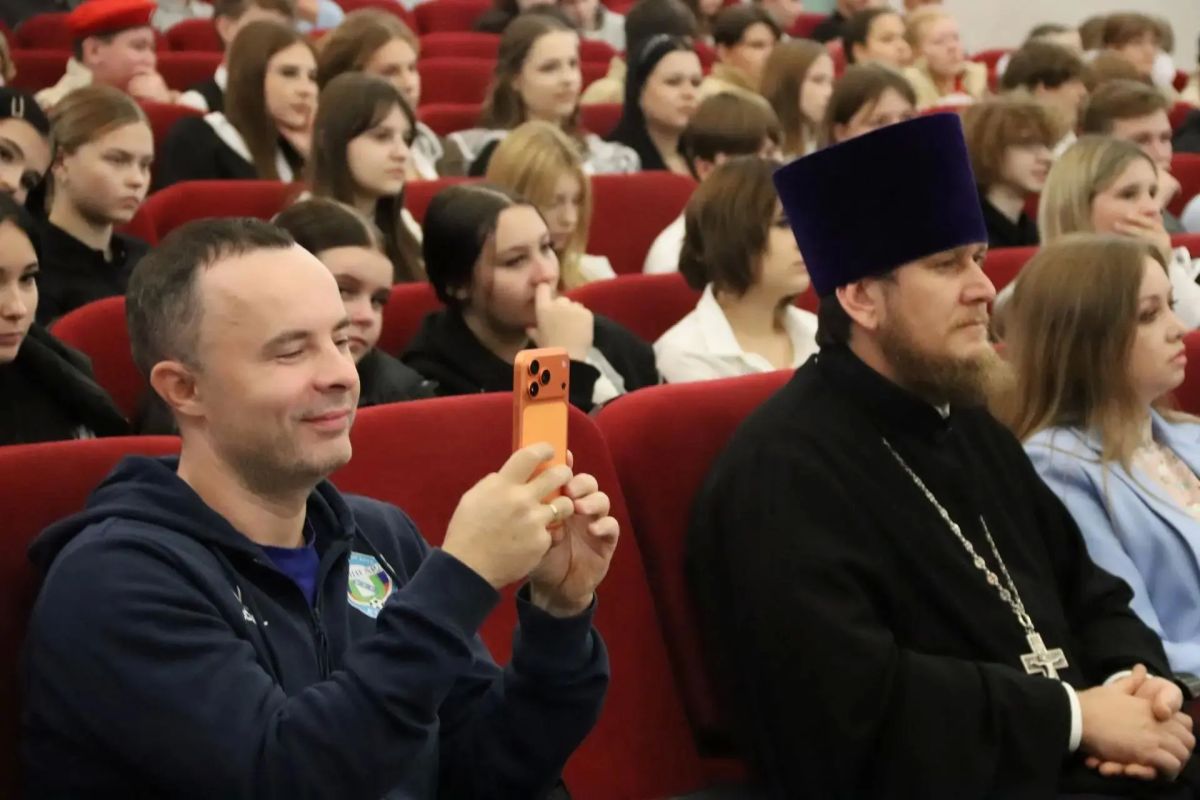 В областном центре единороссы открыли выставку: «Малая история большого города: Волокно в летописи Курска» В областном центре единороссы открыли выставку: «Малая история большого города: Волокно в летописи Курска»